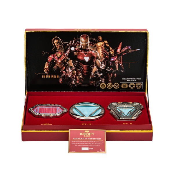 Marvel Comics: Iron Man's Light Up Arc Reactor 3-Pin Set