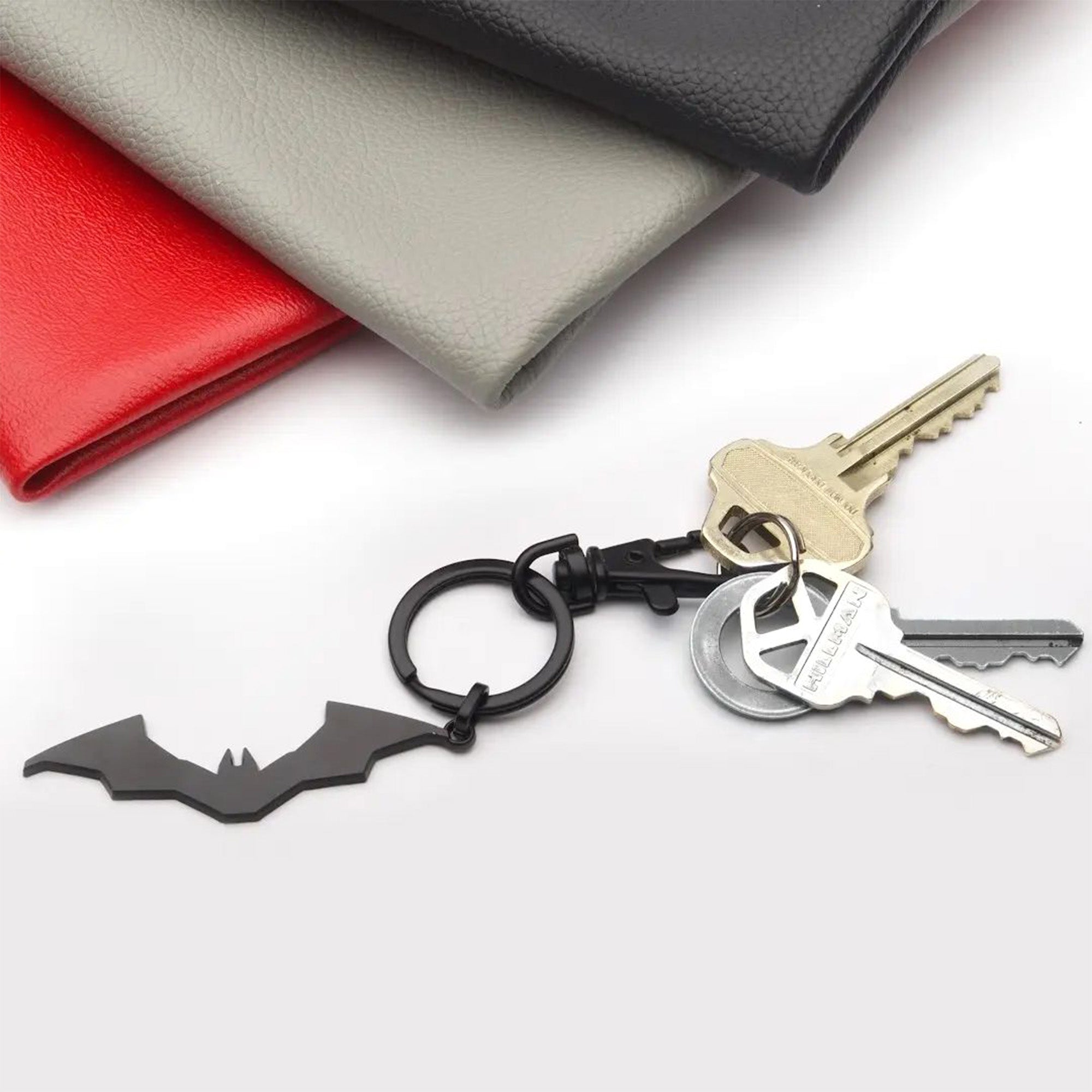 DC Comics Warner BrothersÂ’ The Batman Batarang Keychain - Jewelry Brands Shop