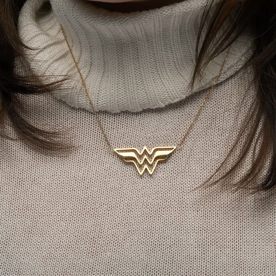 DC Comics Wonder Woman Pendant Necklace - Jewelry Brands Shop