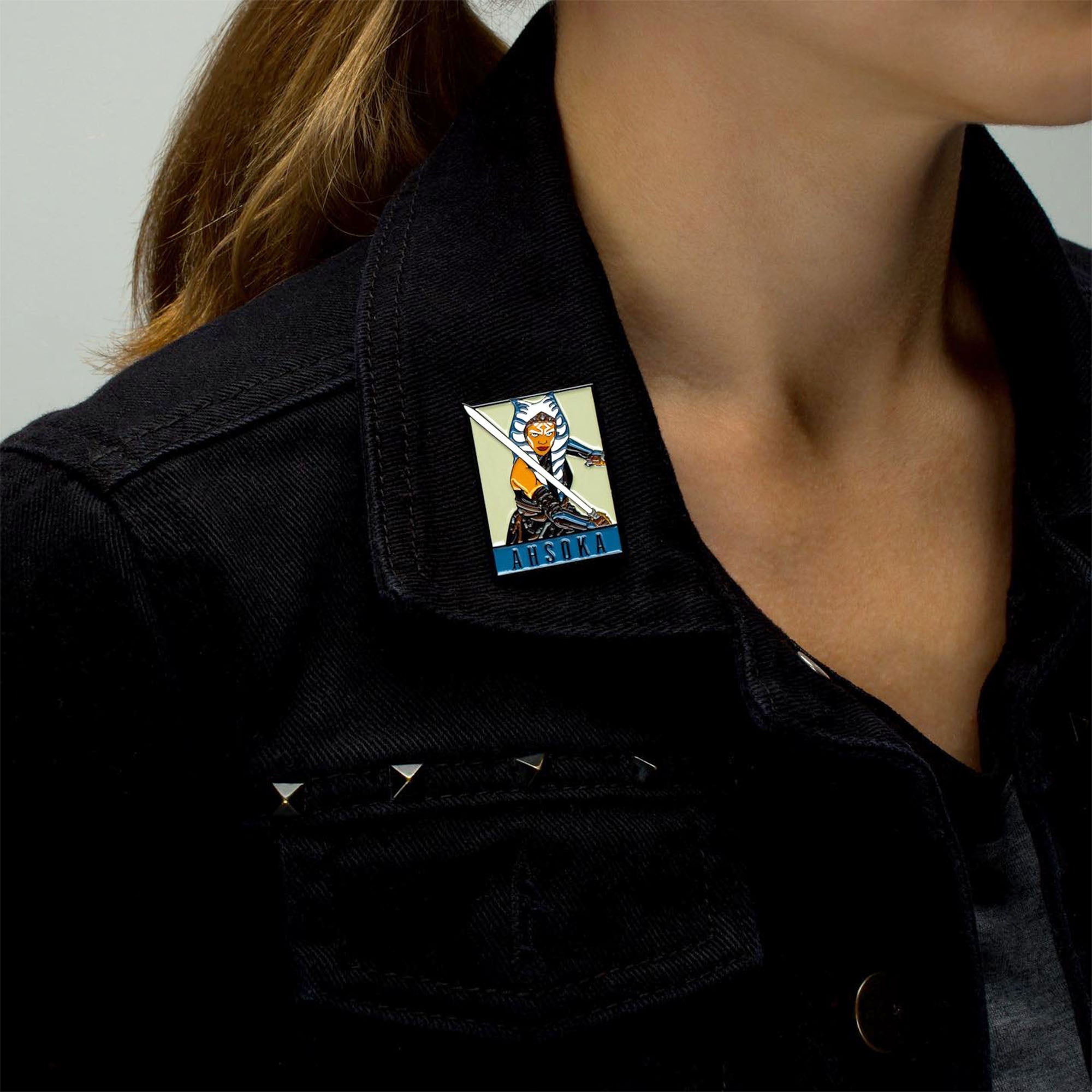 Star Wars Ahsoka Card Pin - Jewelry Brands Shop