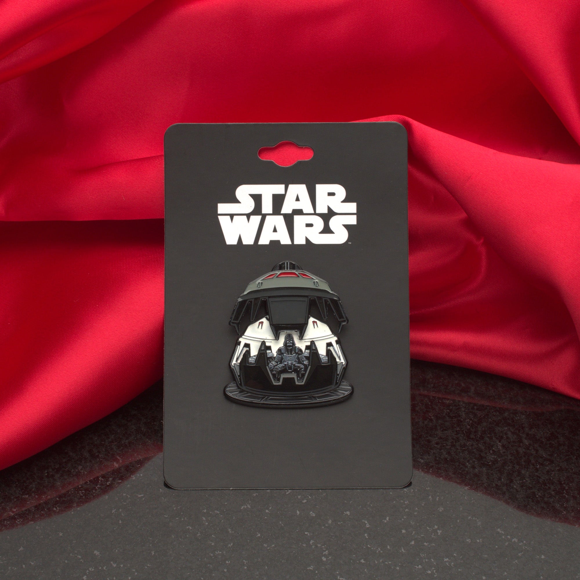 Star Wars Darth Vader Meditation Moving Pin - Jewelry Brands Shop