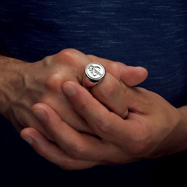 Star Wars Mandalorian Mythosaur Symbol Ring