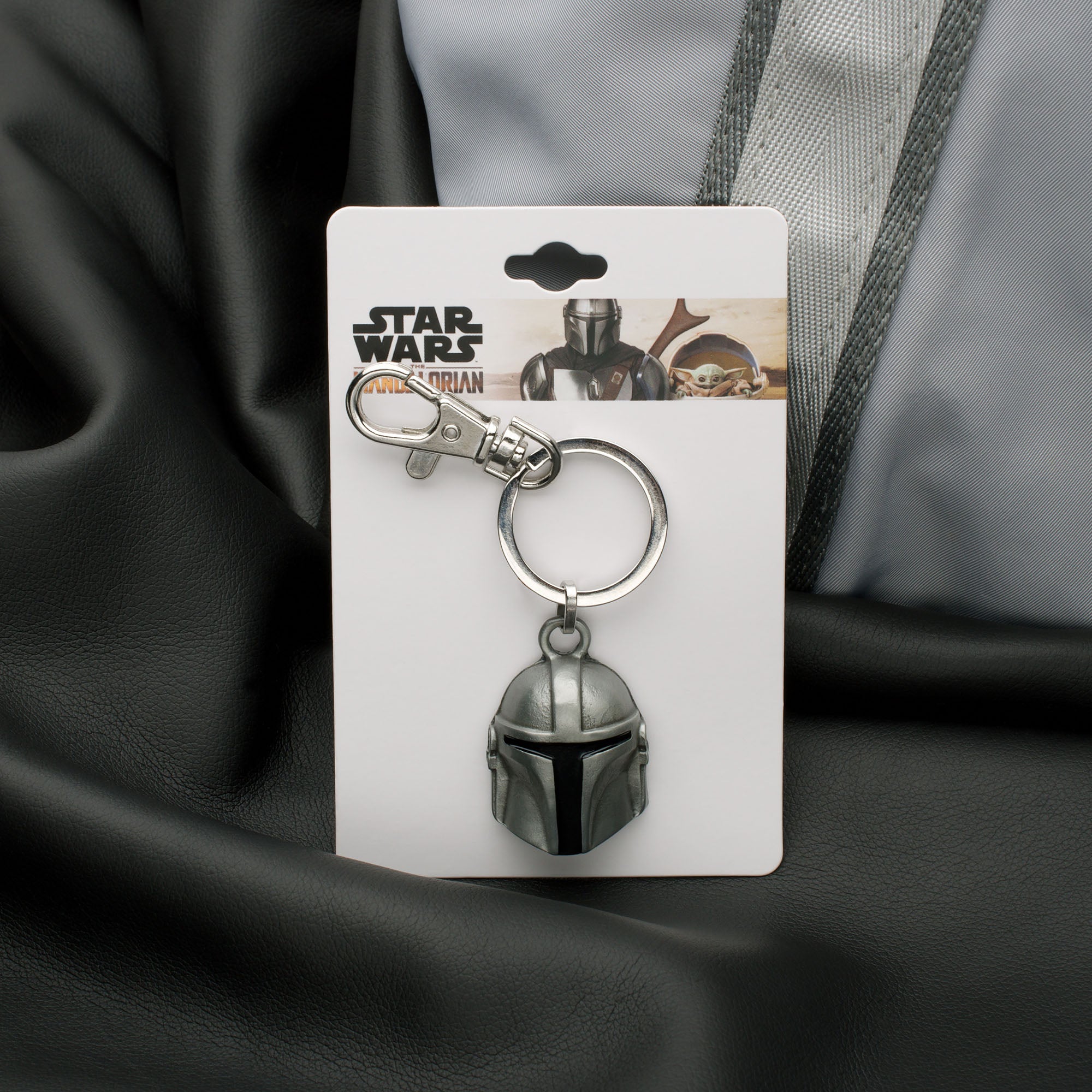 Star Wars The Mandalorian Mando Helmet Keychain