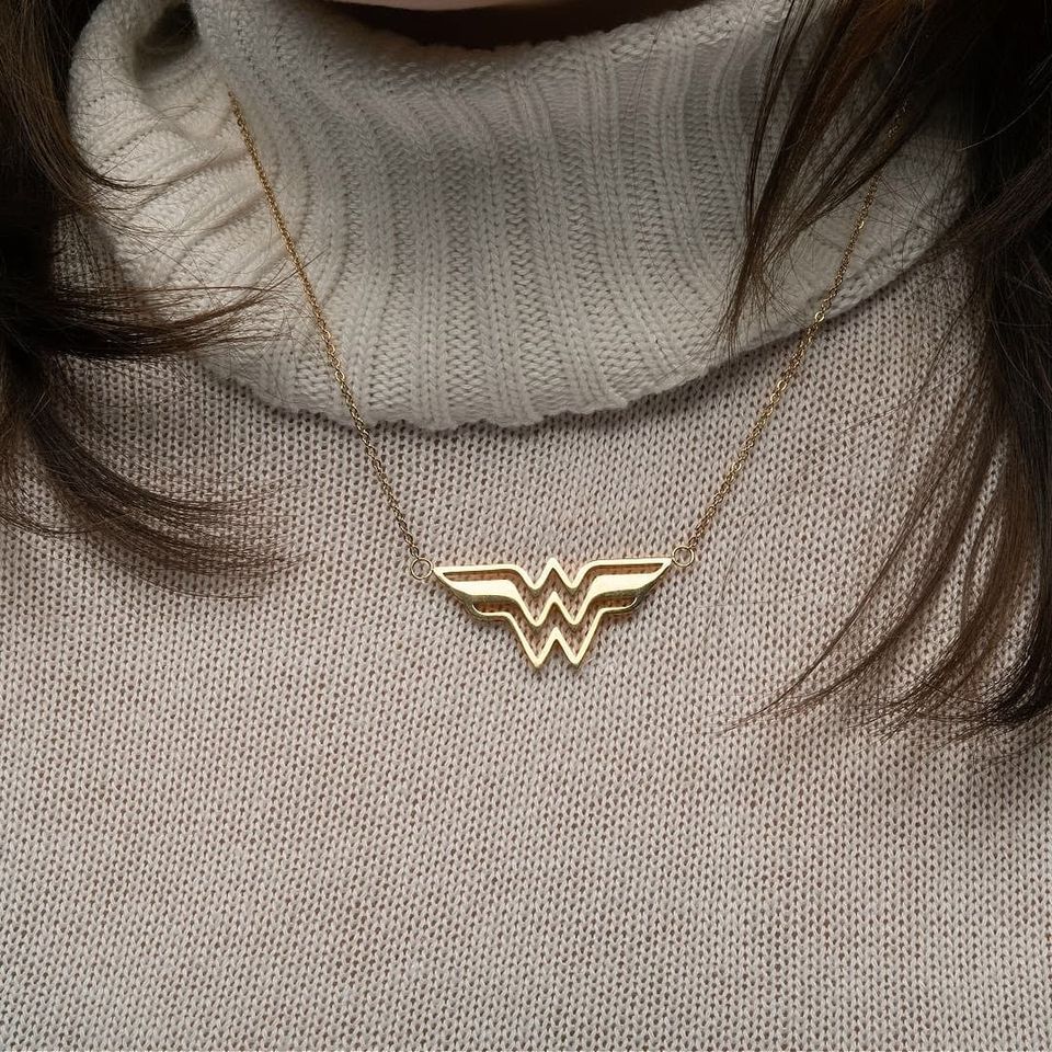 DC Comics Wonder Woman Pendant Necklace